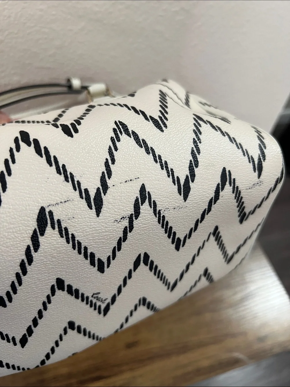 Coach White and Black Chevron Mini Bennett (F49055)